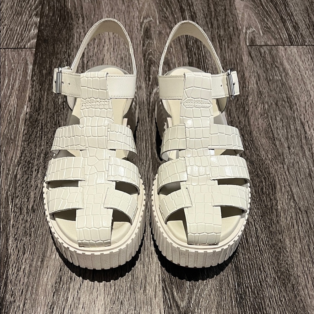 Sorel White Croc-Embossed Sandals